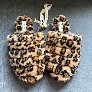 🆕 Madewell Quilted Scuff Slippers